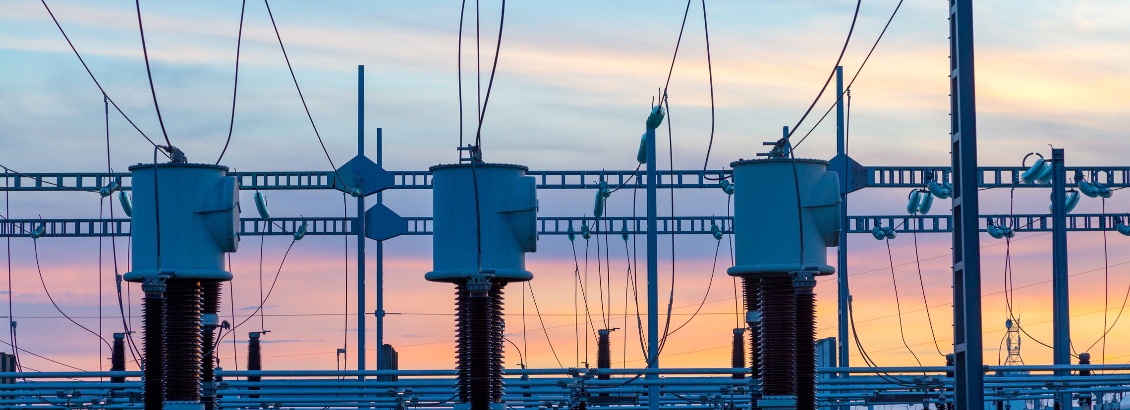 Erfolgreiches Engineering von Umspannwerken mit AUCOTEC & ROTRING DATA Durch die Integration des Regelwerks IEC 61850 in AUCOTEC Engineering Base werden Planung, Bau und Betrieb von Umspannwerken effizienter. Als exklusiver CH-Partner von AUCOTEC unterstützt ROTRING DATA Einsatz des CAE.